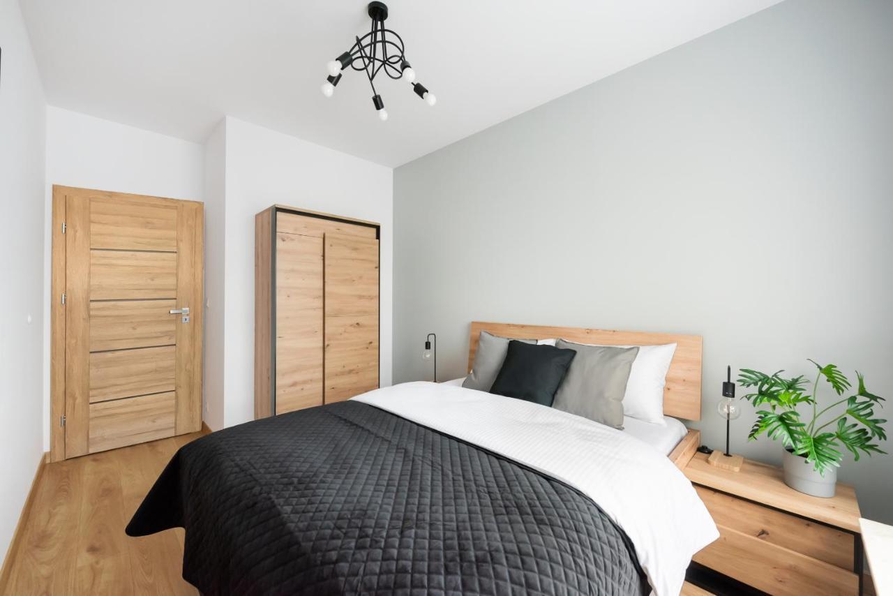 Wola Skwer Happy Apartment Warschau Exterior foto