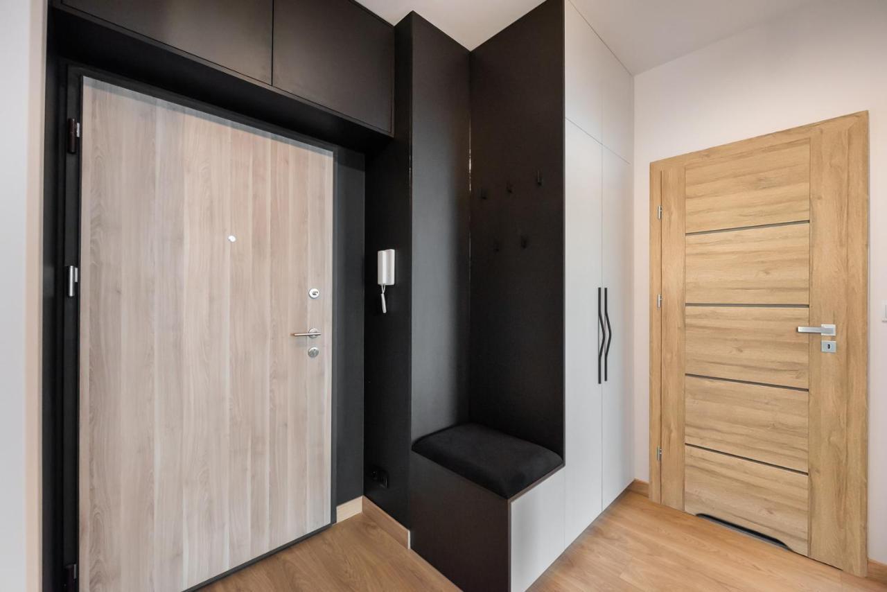 Wola Skwer Happy Apartment Warschau Exterior foto