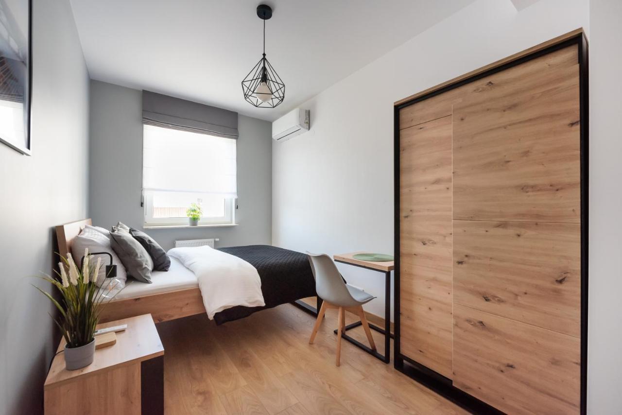 Wola Skwer Happy Apartment Warschau Exterior foto