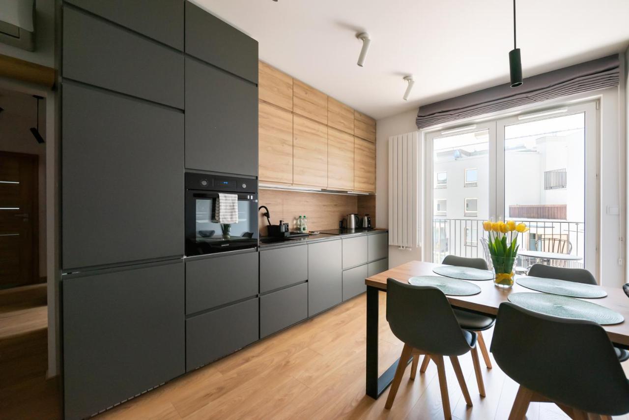 Wola Skwer Happy Apartment Warschau Exterior foto